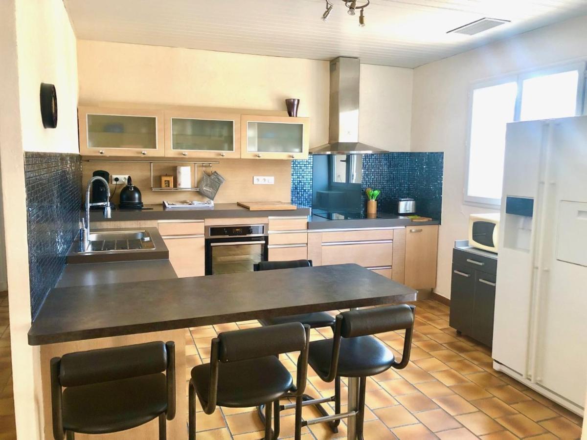 De Plein Pied Climatisée Pour 6 Personnes, Entre Campagne Et De Villa *