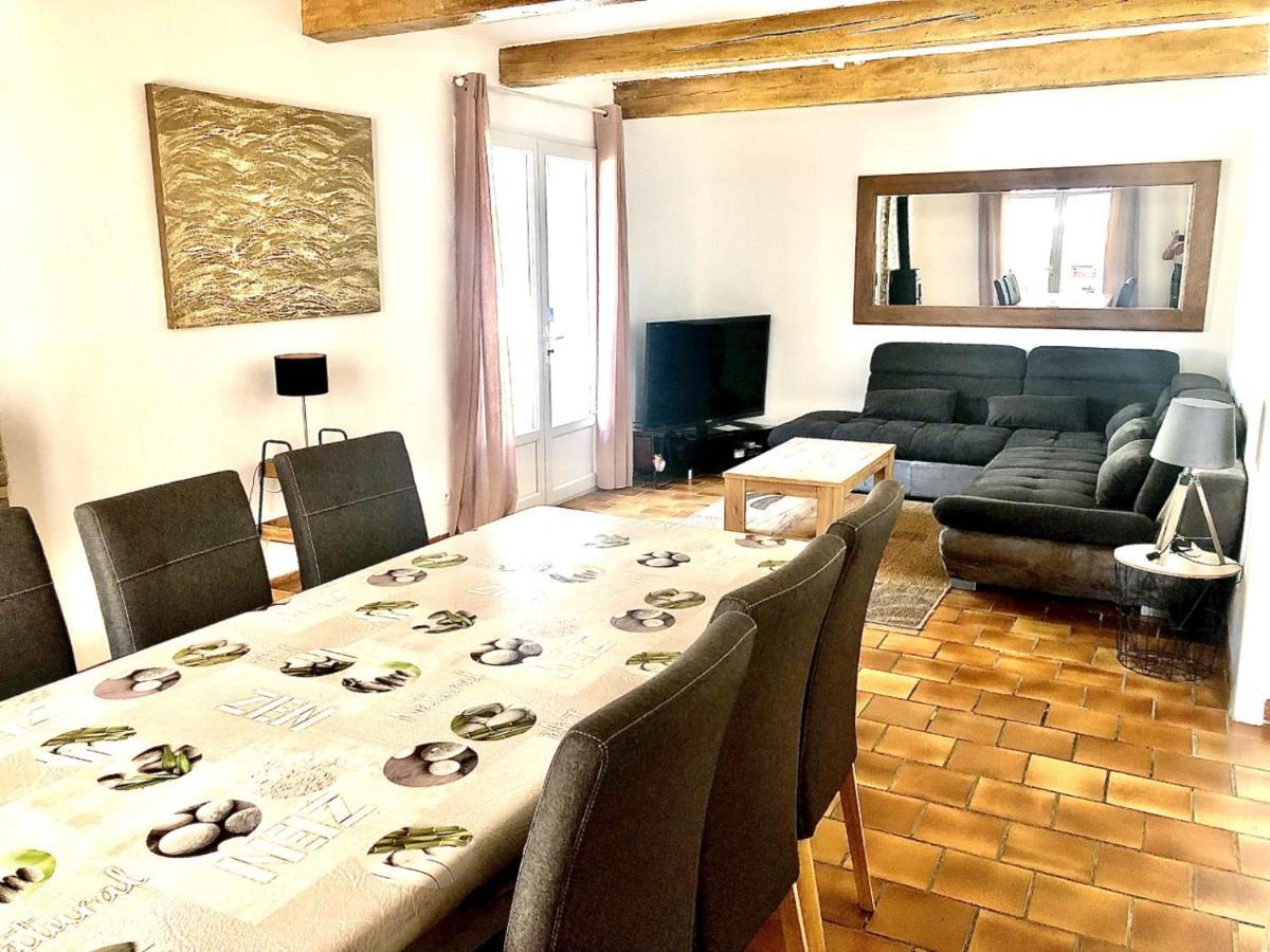 De Plein Pied Climatisée Pour 6 Personnes, Entre Campagne Et De Villa